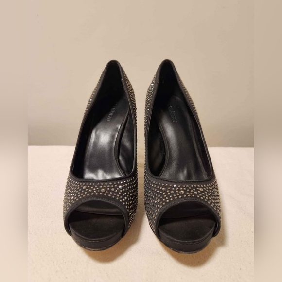 Le Chateau black sparkly high heels. - Picture 4 of 5